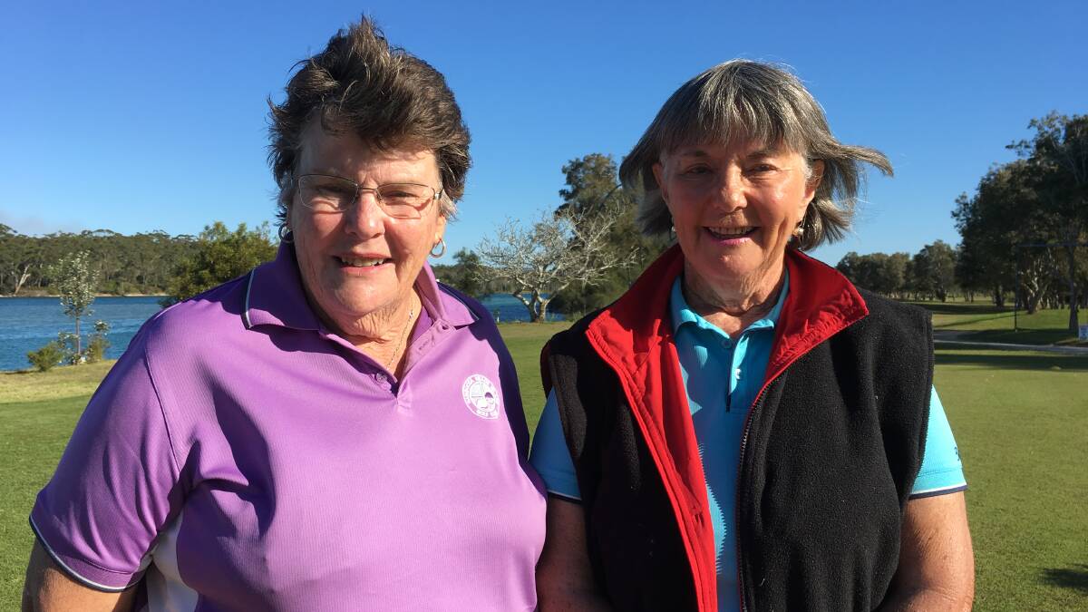 Nambucca Heads Island Golf winning ambrose team - Kerry Naylor and Lesley Buxton