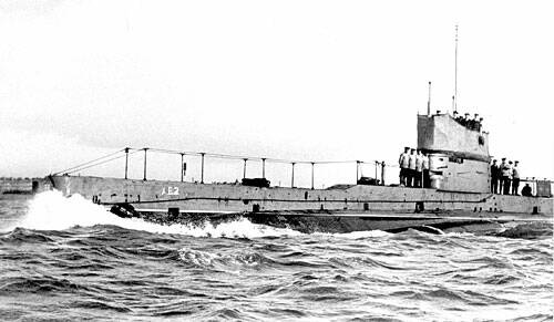 Australia’s second submarine, AE2, became the first Allied vessel to breach the Dardanelles in Turkey