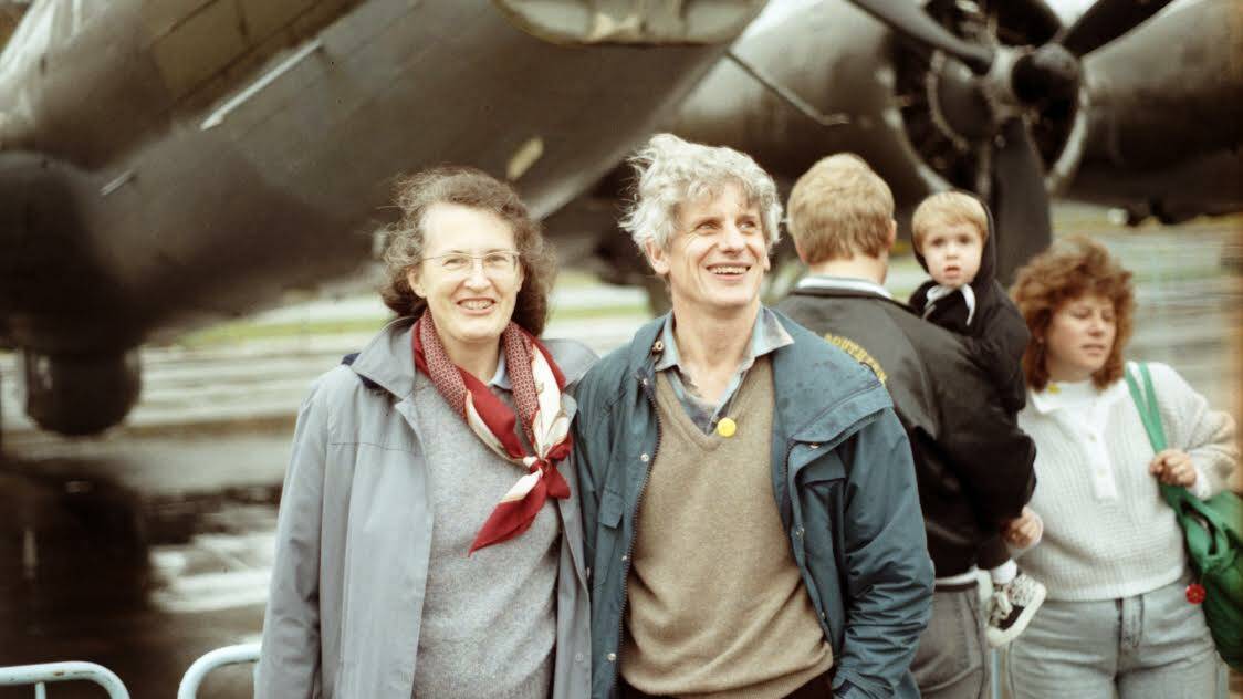 David Thouless with his wife Margaret, Seattle 1990 Photo: Peter Sobey