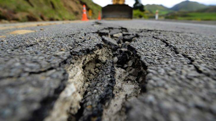 Large cracks are seen on Highway 7 following a 7.5 magnitude earthquake. Photo: Matias Delacroix/Getty Images
