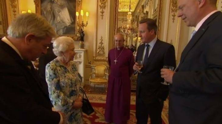 David Cameron speaking to the Queen ahead of an anti-corruption summit. Photo: BBC News