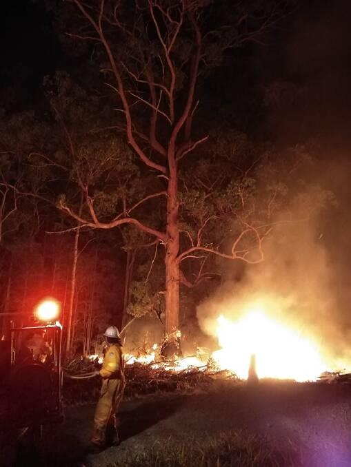 Fighting the Kian Rd bushfire
