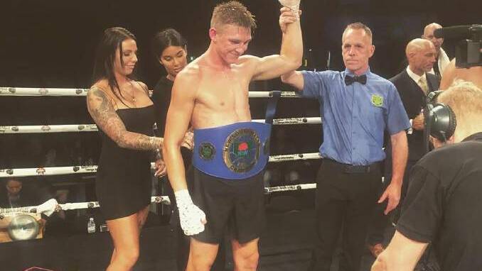 Mitchell Whitelaw defends NSW light heavyweight boxing title