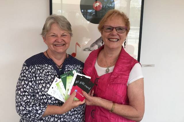 Macksville-Nambucca VIEW Club's Anne Sutton with Lorraine Armstrong from Bonville-Boambee.