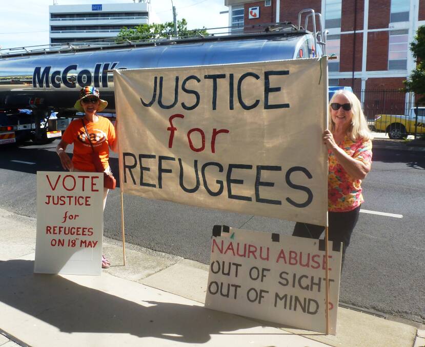 Rally to support asylum seekers and refugees