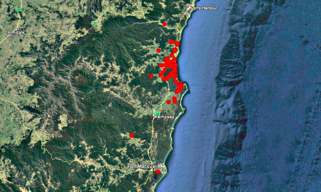Red dots representing locations where people have reported feeling the earthquakes.