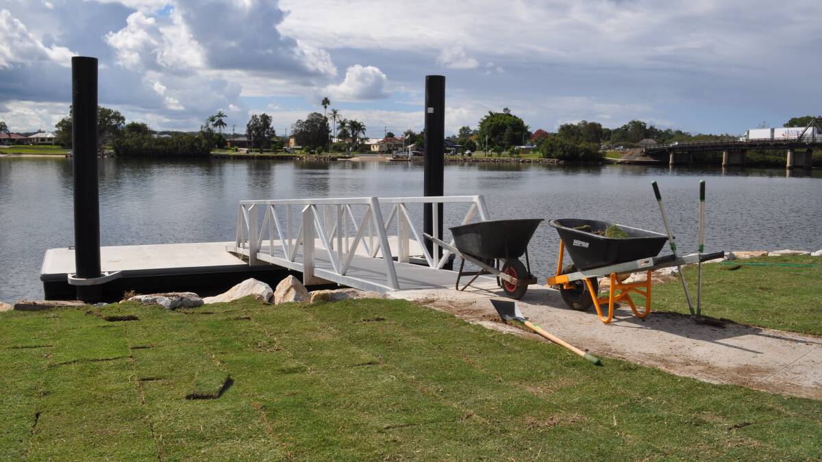 Thieves try to steal turf from new wharf